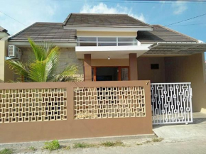 Rumah Mba Ayu 2, complete amenities